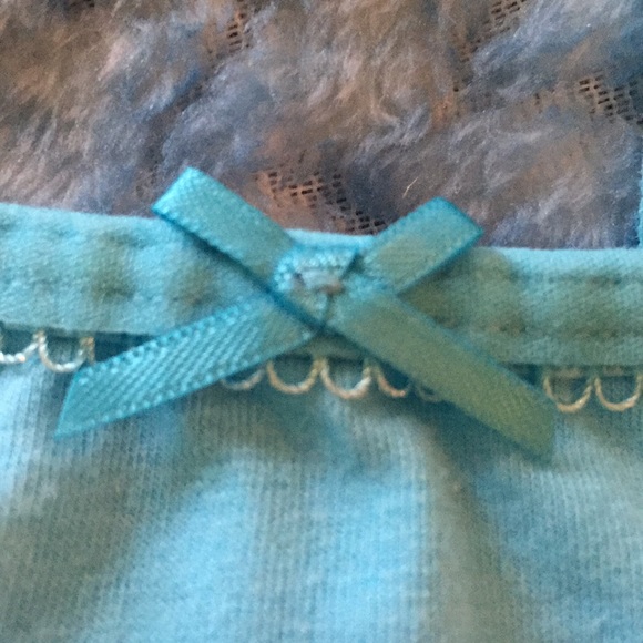 Bras - Picture 5 of 6